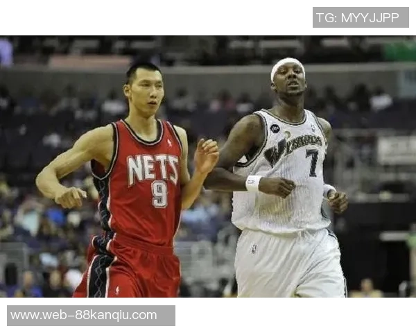 布拉切与易建联的对决谁能在篮球场上笑到最后解析两位球员的实力与风格